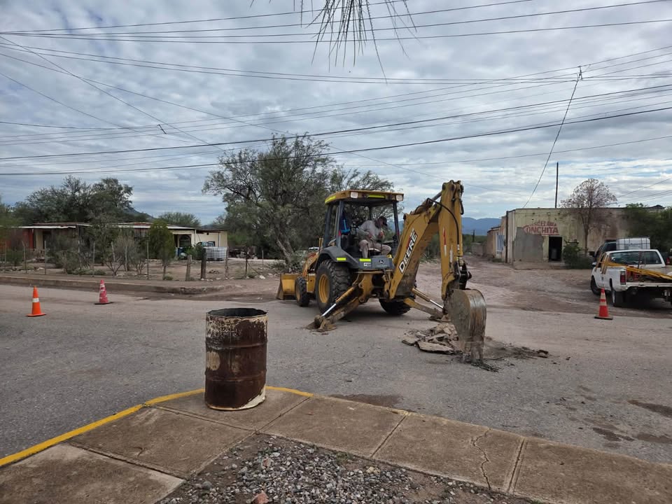 🚧El Gobierno Municipal a través del departamento de #Servicios #Públicos,continúa trabajand...