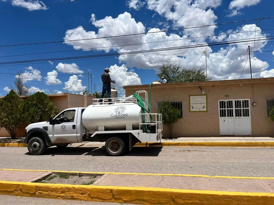 🚰💧 El 𝐇. 𝐀𝐲𝐮𝐧𝐭𝐚𝐦𝐢𝐞𝐧𝐭𝐨, en coordinación con el Sistema de Agua Cuencamé 2025 - 2028, 𝐜𝐨𝐧𝐭𝐢𝐧...