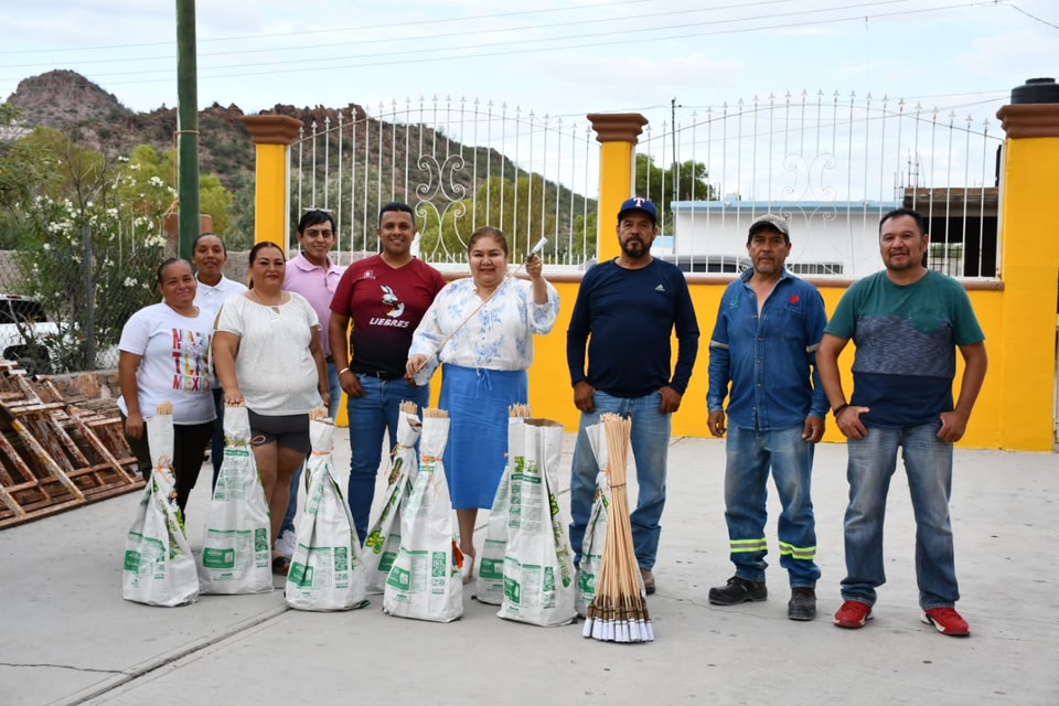 🎉 En apoyo a las tradiciones que fortalecen la identidad de nuestras comunidades, la presid...