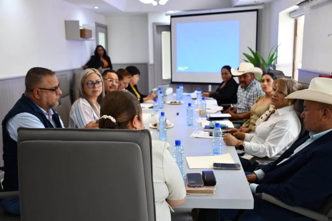 📍En la 🏛️📋 𝐒𝐞𝐬𝐢𝐨́𝐧 𝐎𝐫𝐝𝐢𝐧𝐚𝐫𝐢𝐚 𝐝𝐞 𝐂𝐚𝐛𝐢𝐥𝐝𝐨 𝐍.° 𝟏𝟑 el H. Ayuntamiento del municipio que presid...