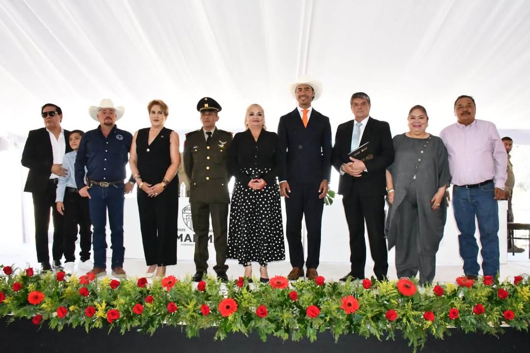 Ésta mañana la alcaldesa Municipal,Dra. Edith Orozco Machado, estuvo presente en el Primer I...