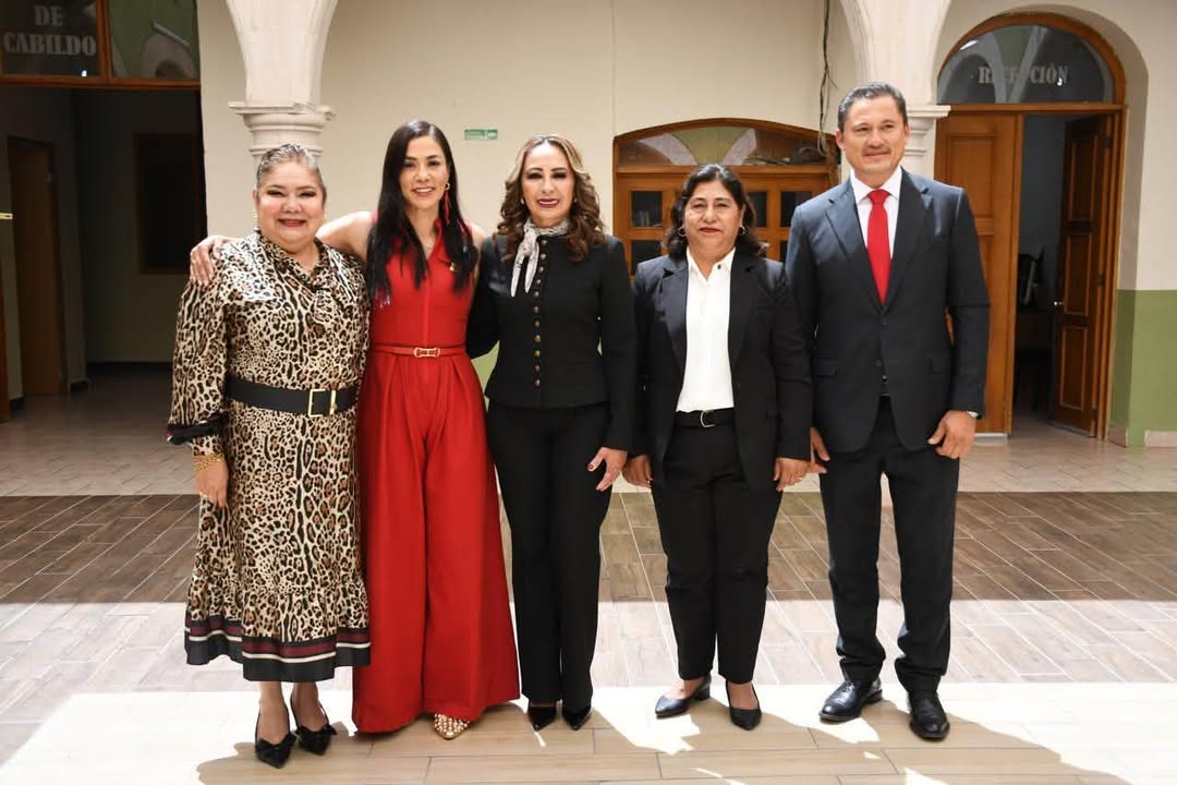 🏛️ Esta mañana, la Dra. Edith Orozco Machado, Presidenta Municipal, fue testigo del Informe ...