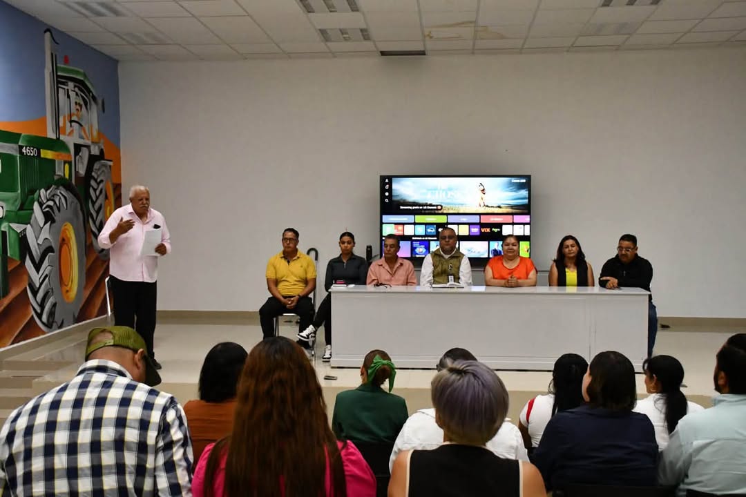 📚 𝐋𝐚 𝐃𝐢𝐫𝐞𝐜𝐜𝐢𝐨́𝐧 𝐝𝐞 𝐄𝐝𝐮𝐜𝐚𝐜𝐢𝐨́𝐧 𝐌𝐮𝐧𝐢𝐜𝐢𝐩𝐚𝐥 llevó a cabo la 𝐢𝐧𝐭𝐞𝐠𝐫𝐚𝐜𝐢𝐨́𝐧 𝐝𝐞 𝐥𝐚 𝐉𝐮𝐧𝐭𝐚 𝐂𝐢́𝐯𝐢𝐜𝐚 𝐌𝐮...