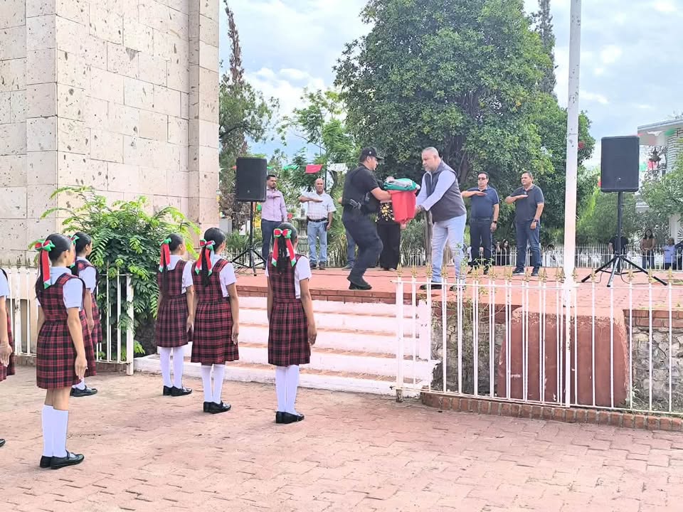 En el marco del aniversario de la Consumación de la Independencia de México, 🇲🇽 se llevó a c...