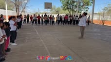 Con mucha alegría y entusiasmo, nuestras niñas y niños recibieron así ⬇️sus útiles escolares...