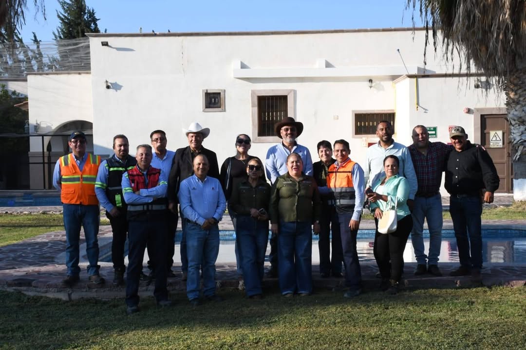 🏭🤝 𝗙𝗢𝗥𝗧𝗔𝗟𝗘𝗖𝗜𝗘𝗡𝗗𝗢 𝗟𝗔𝗭𝗢𝗦 𝗖𝗢𝗡 𝗘𝗟 𝗦𝗘𝗖𝗧𝗢𝗥 𝗣𝗥𝗢𝗗𝗨𝗖𝗧𝗜𝗩𝗢 𝗗𝗘 𝗖𝗨𝗘𝗡𝗖𝗔𝗠𝗘́ La Presidenta Municipal, 𝗗𝗿𝗮....