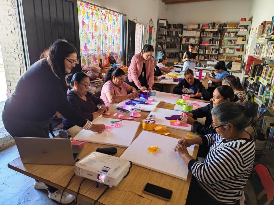 🌸Seguimos impulsando actividades que fortalecen nuestras tradiciones, promueven la creativi...