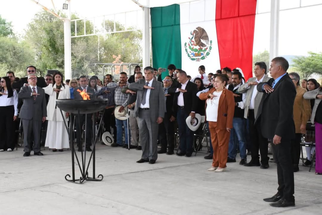 🇲🇽🎖️ 𝐒𝐄𝐓𝐄𝐋 𝐂𝐎𝐍𝐌𝐄𝐌𝐎𝐑𝐀 𝟒𝟓 𝐀Ñ𝐎𝐒 𝐃𝐄 𝐇𝐈𝐒𝐓𝐎𝐑𝐈𝐀 𝐂𝐎𝐍 𝐂𝐄𝐑𝐄𝐌𝐎𝐍𝐈𝐀 𝐂Í𝐕𝐈𝐂𝐀 𝐄𝐍 𝐏𝐀𝐒𝐀𝐉𝐄, 𝐂𝐔𝐄𝐍𝐂𝐀𝐌É 🇲🇽 En el m...